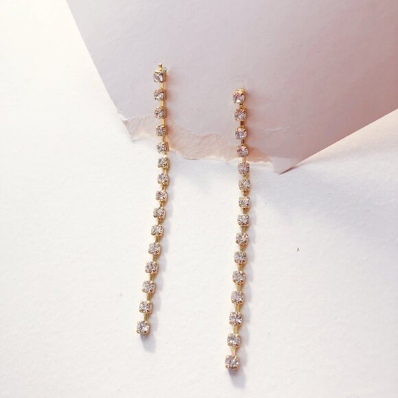 Retro Rhinestone Strand Earrings - Picture 6 of 8